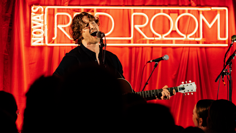 Dean Lewis Stole Our Hearts For The Second Time In Novas Red Room