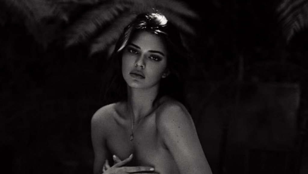 Fans are freaking out over Kendall Jenner’s feet in this nude snap